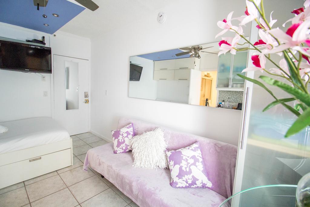 Ocean Walk Apartments Маями Бийч Екстериор снимка