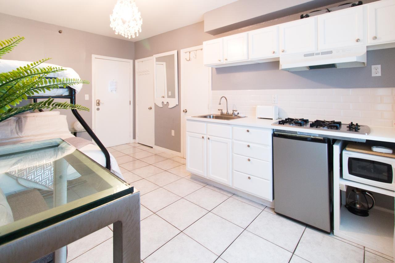 Ocean Walk Apartments Маями Бийч Екстериор снимка