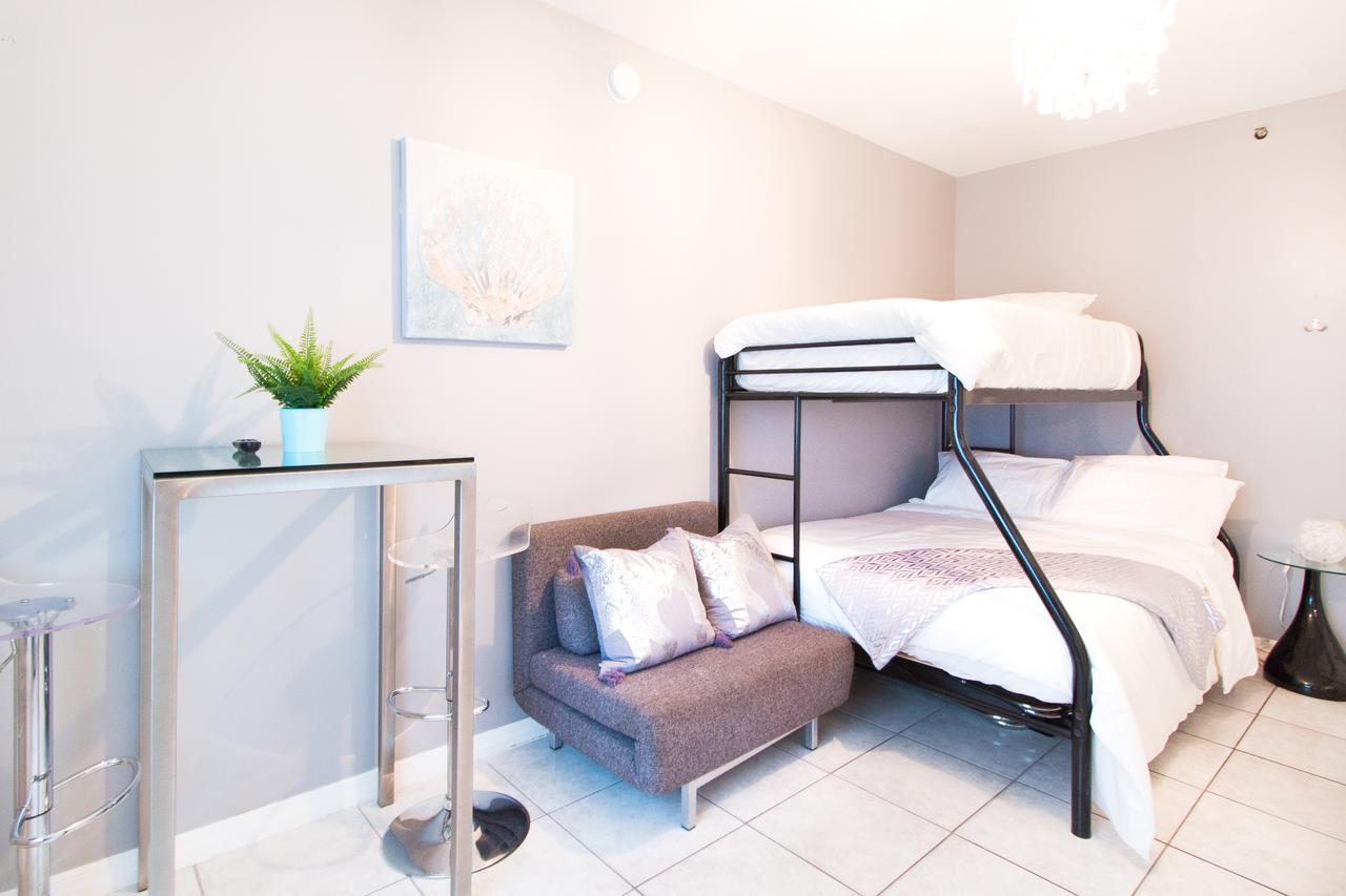 Ocean Walk Apartments Маями Бийч Екстериор снимка